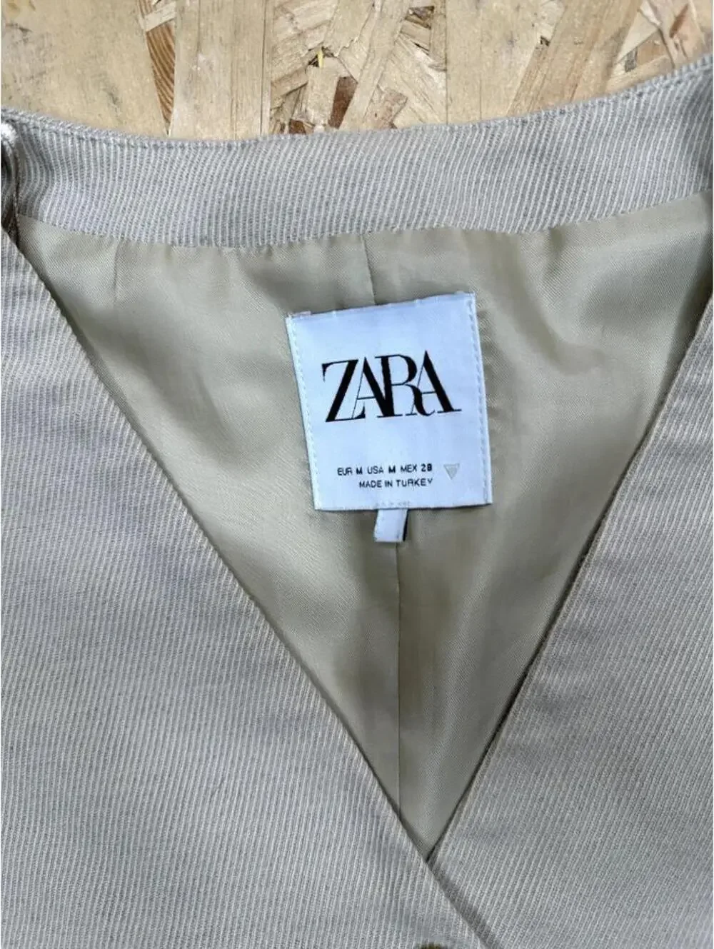 Zara Cropped Vest Womens Medium Beige Twill V-Neck Button Front Tailored
